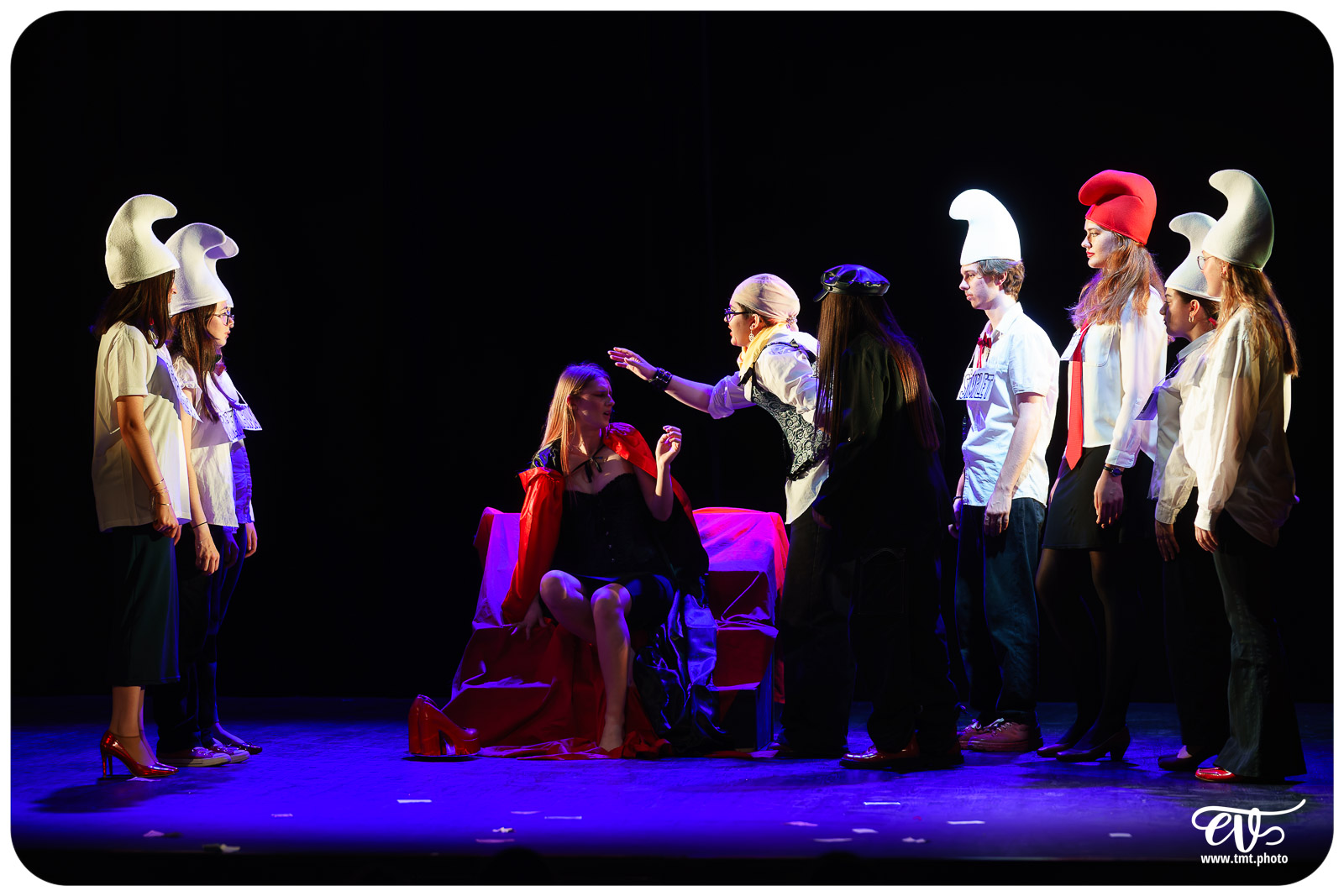 BLANCHE-NEIGE FOUTUE FORET